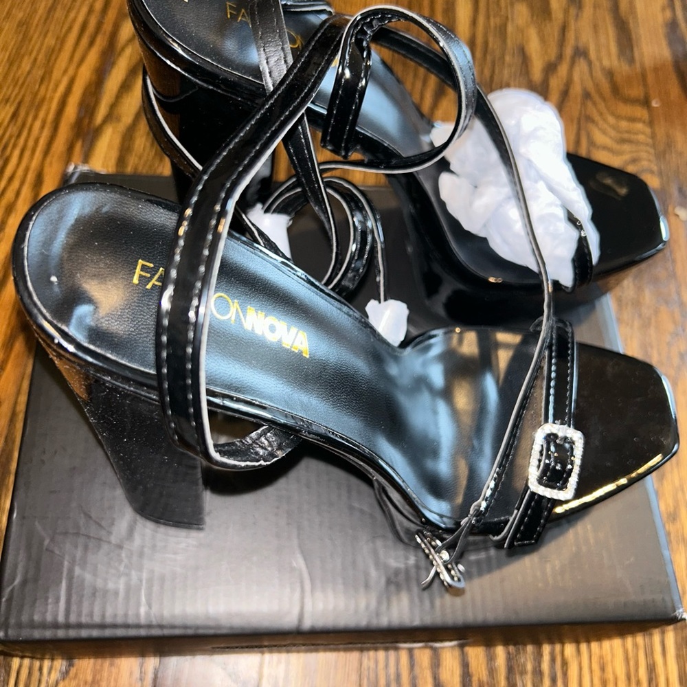 Fashion Nova Heel sandals